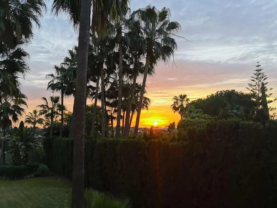 Villa Atalaya: Luxury Marbella Retreat Near Golf and Beach Estepona
