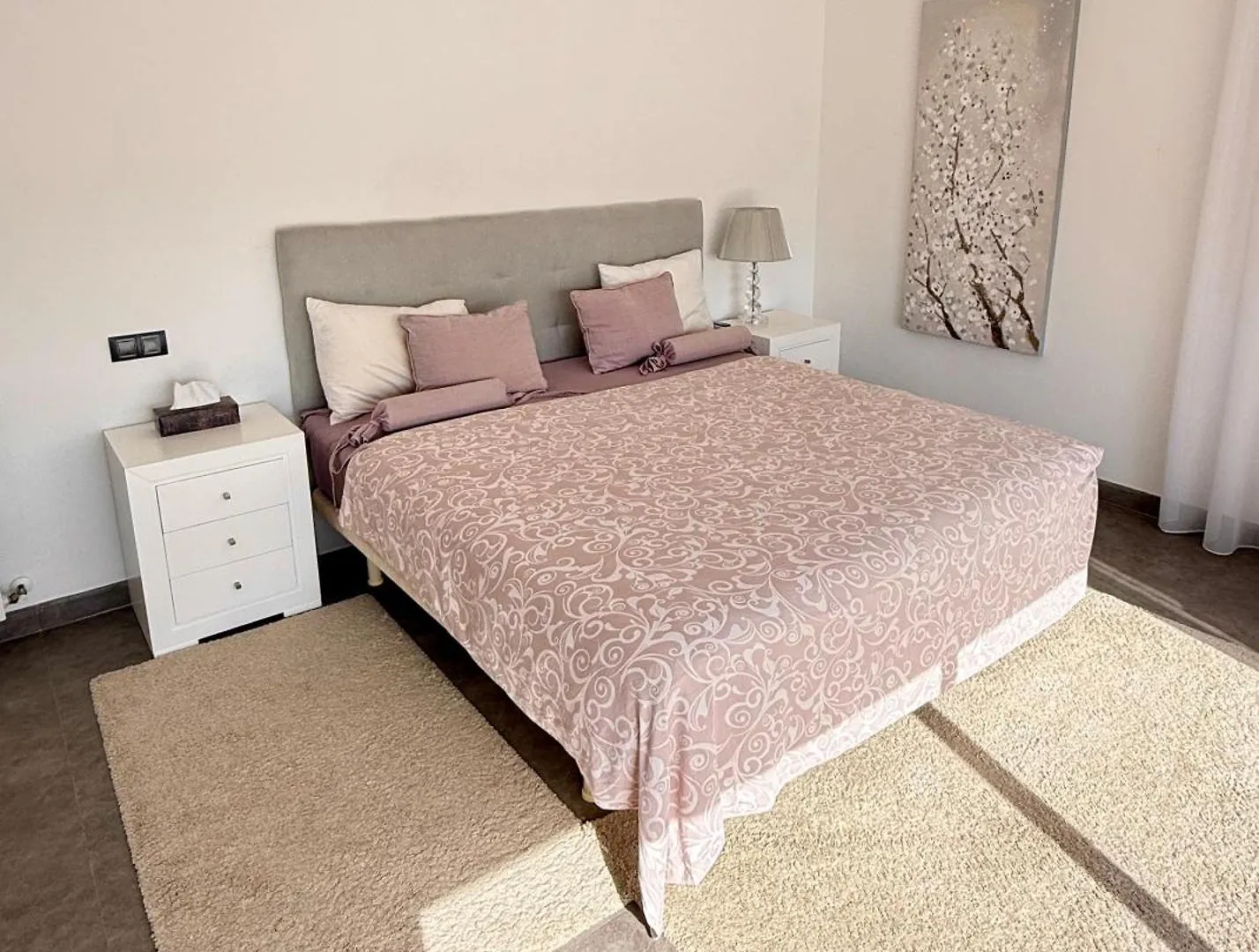Villa Atalaya: Luxury Marbella Retreat Near Golf and Beach Estepona