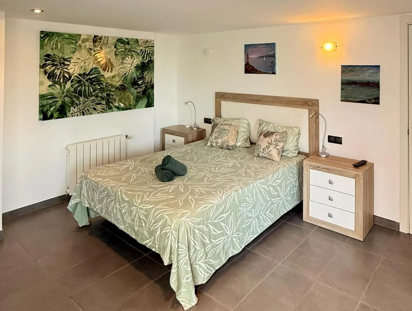 Villa Atalaya: Luxury Marbella Retreat Near Golf and Beach Estepona