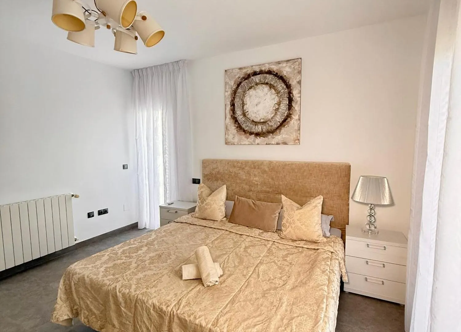 Villa Atalaya: Luxury Marbella Retreat Near Golf and Beach Estepona