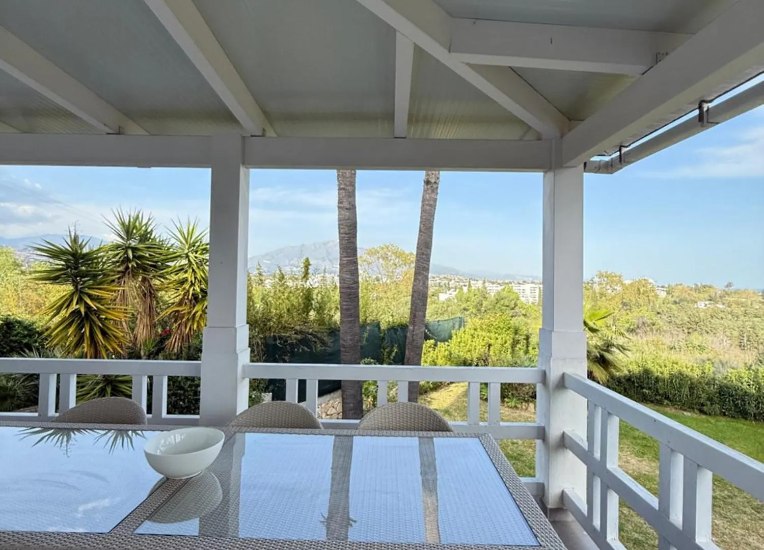Villa Atalaya: Luxury Marbella Retreat Near Golf and Beach Estepona