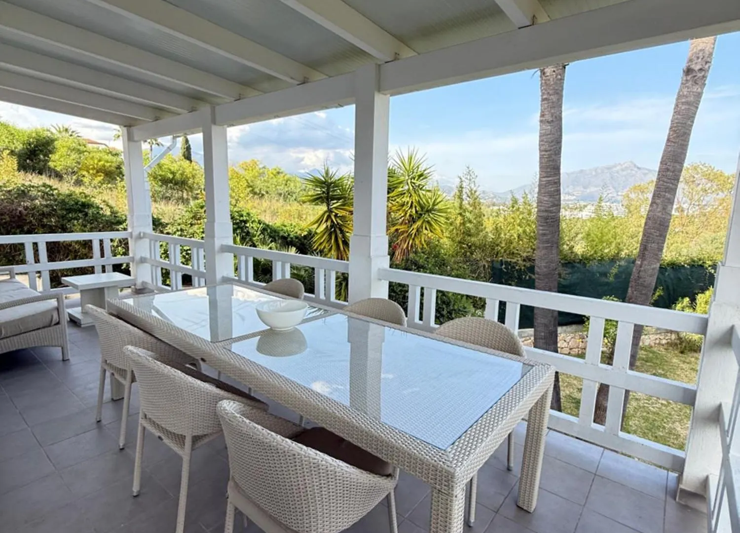 Villa Atalaya: Luxury Marbella Retreat Near Golf and Beach Estepona