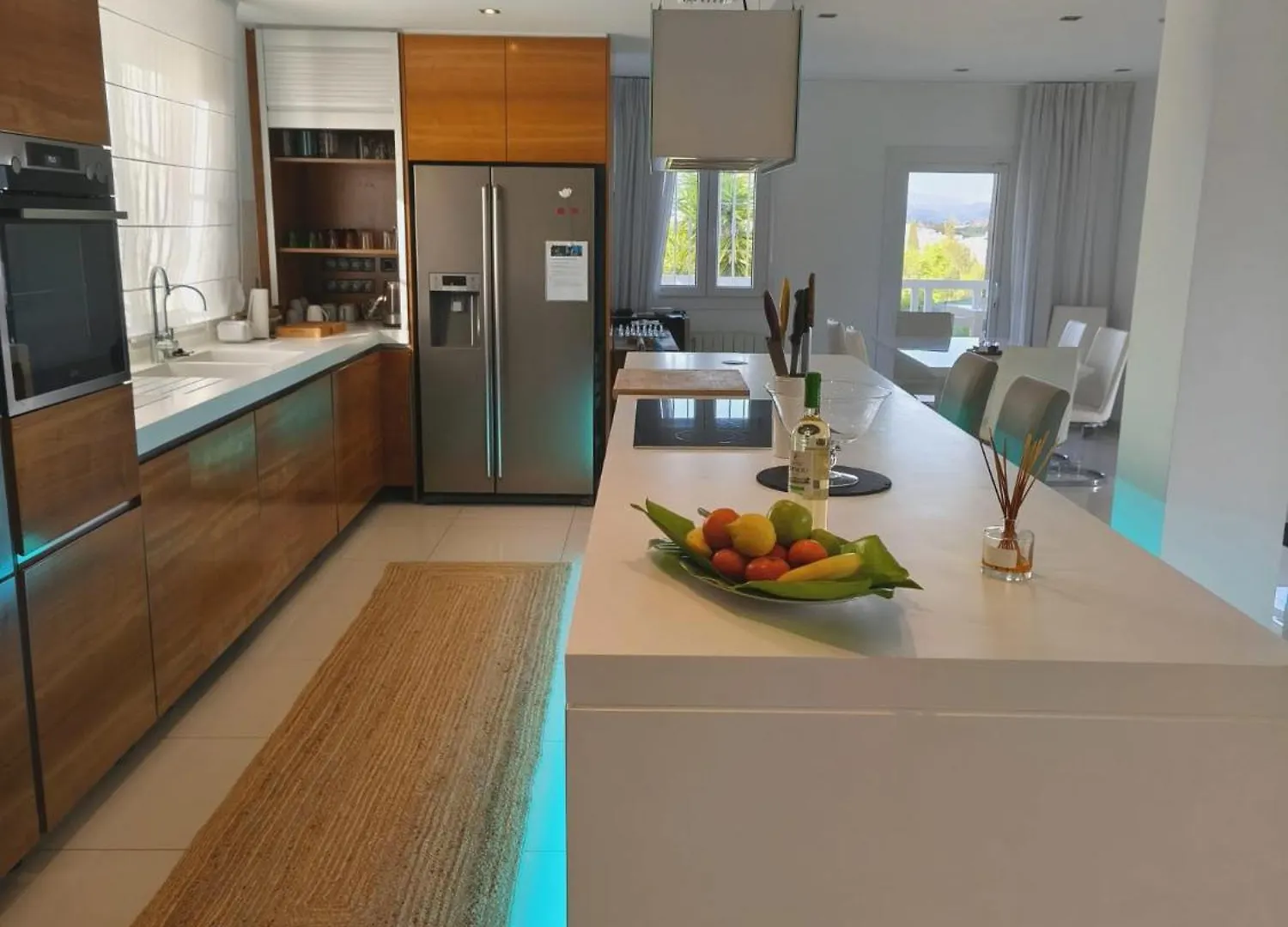 Villa Atalaya: Luxury Marbella Retreat Near Golf and Beach Estepona