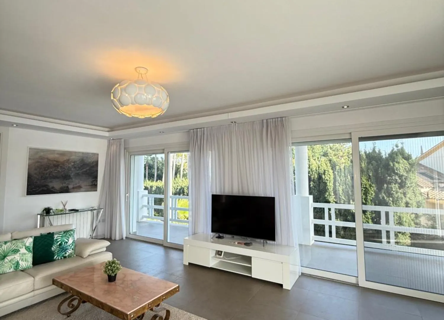 Villa Atalaya: Luxury Marbella Retreat Near Golf and Beach Estepona
