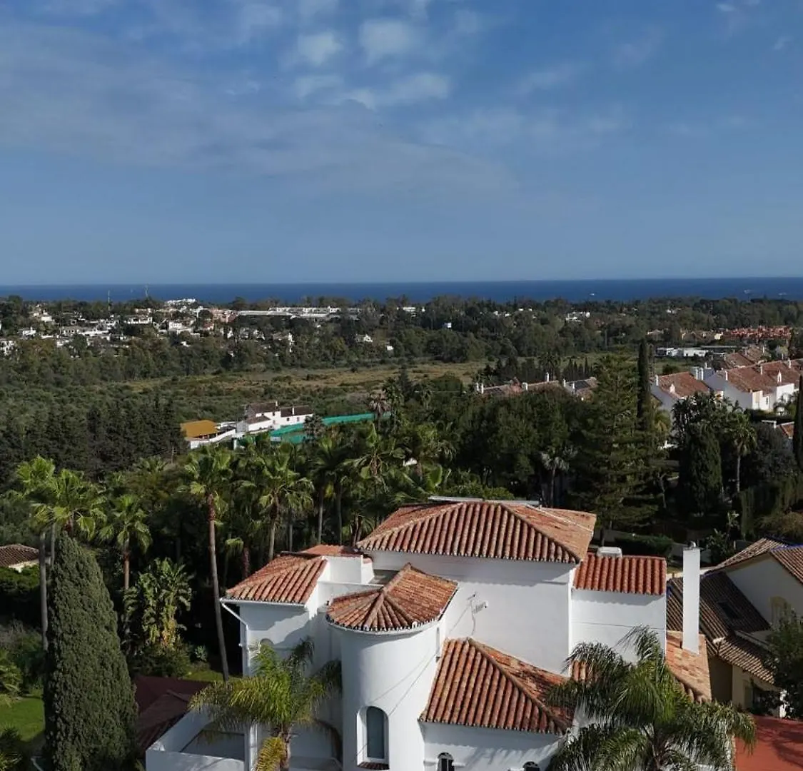 Villa Atalaya: Luxury Marbella Retreat Near Golf and Beach Estepona