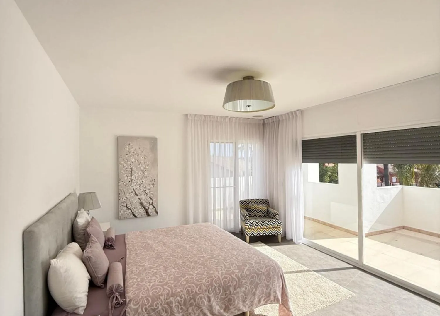Villa Atalaya: Luxury Marbella Retreat Near Golf and Beach Estepona