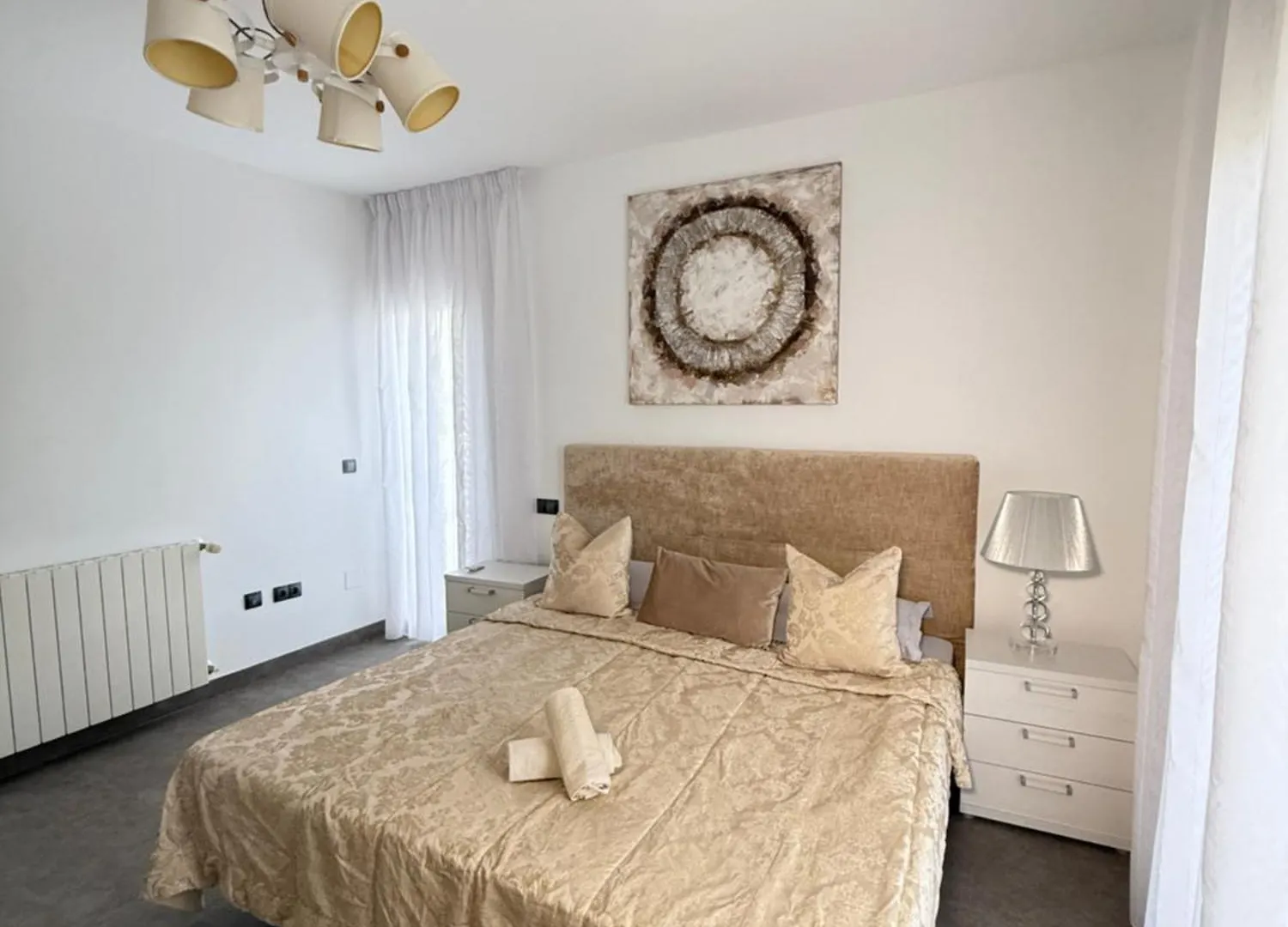 Villa Atalaya: Luxury Marbella Retreat Near Golf and Beach Estepona