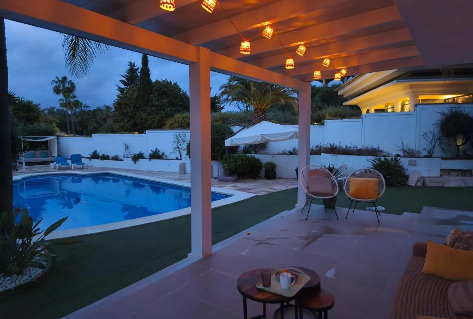 Villa Atalaya: Luxury Marbella Retreat Near Golf and Beach Estepona