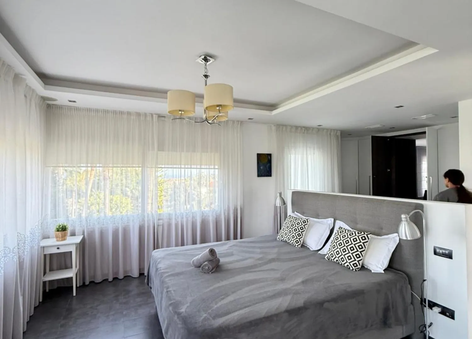 Villa Atalaya: Luxury Marbella Retreat Near Golf and Beach Estepona