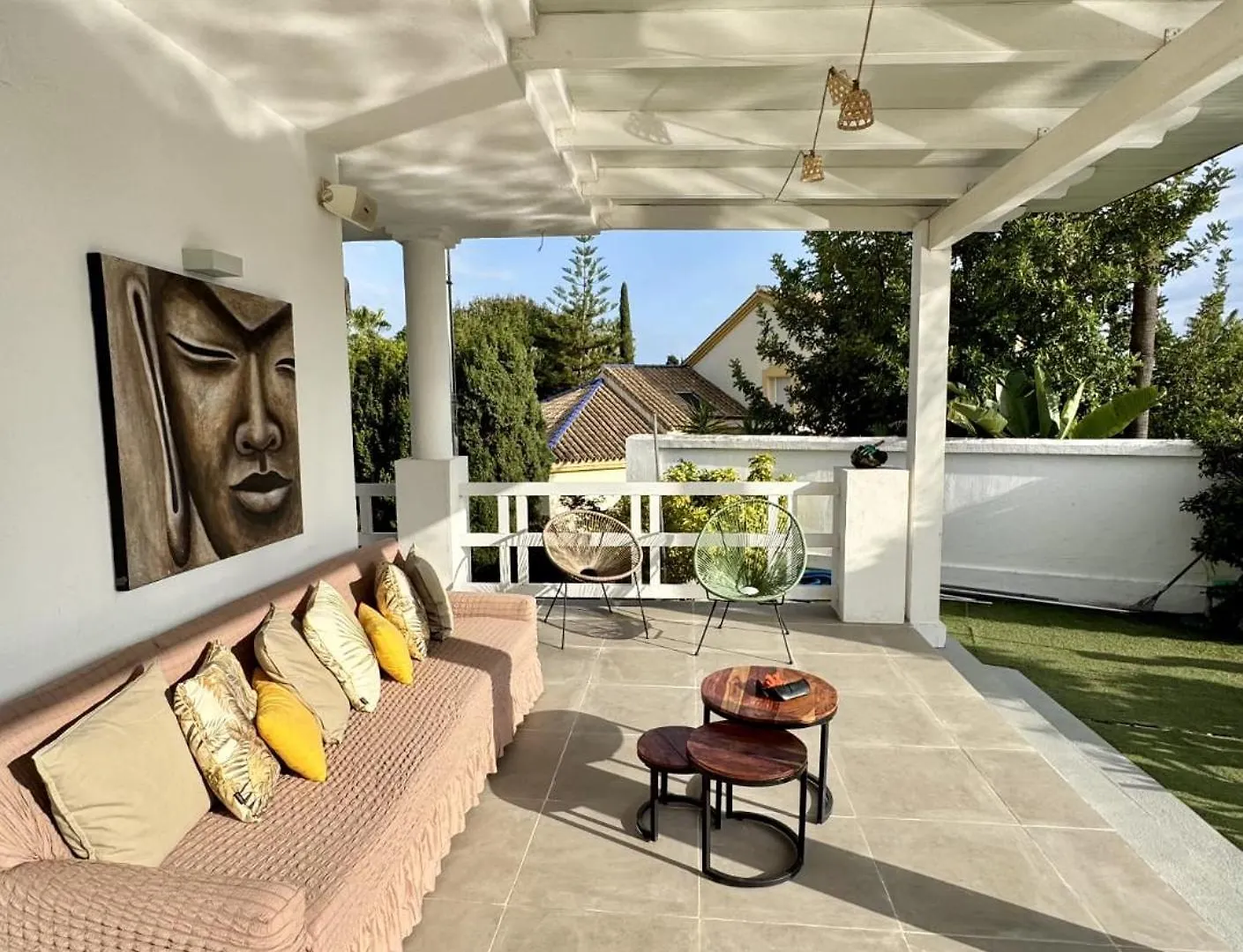Villa Atalaya: Luxury Marbella Retreat Near Golf and Beach Estepona